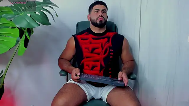 Snapshot of noah_crux chatting on June 12, 9:57 pm noah crux online show from June 12, 9:57 pm