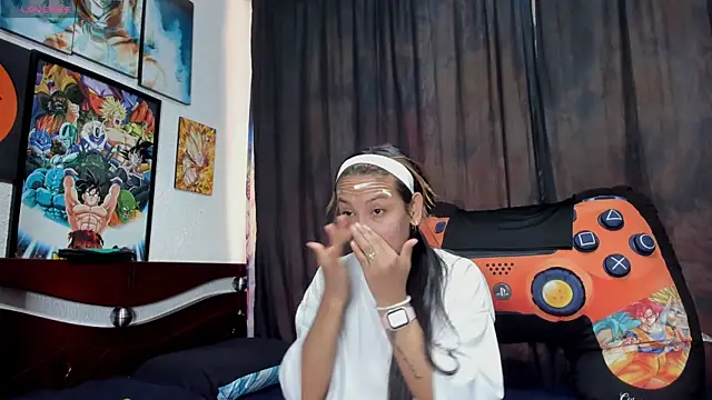 Snapshot of Valeria_Fitness chatting on July 8, 8:35 pm Valeria Fitness online show from July 8, 8:35 pm