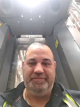 Snapshot of your_man85 chatting on March 9, 6:39 am your man85 online show from March 9, 6:39 am