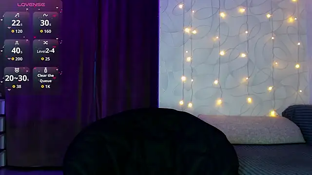 Snapshot of SuchAngel_ chatting on January 19, 2:15 am SuchAngel online show from January 19, 2:15 am