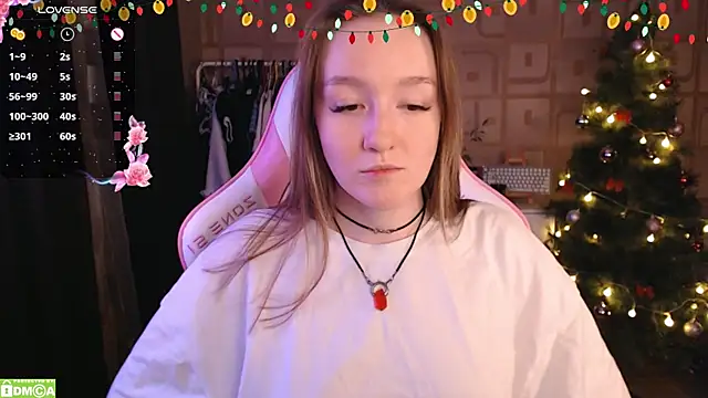 MoonlishSiren online show from December 21, 6:12 pm