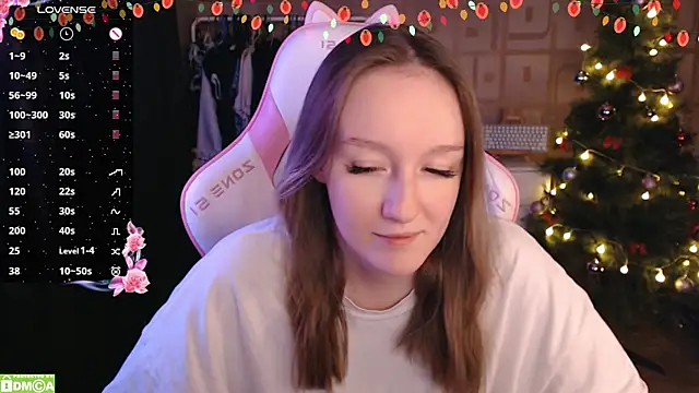 MoonlishSiren online show from December 24, 6:50 pm