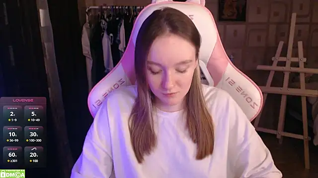 MoonlishSiren online show from March 15, 7:16 pm