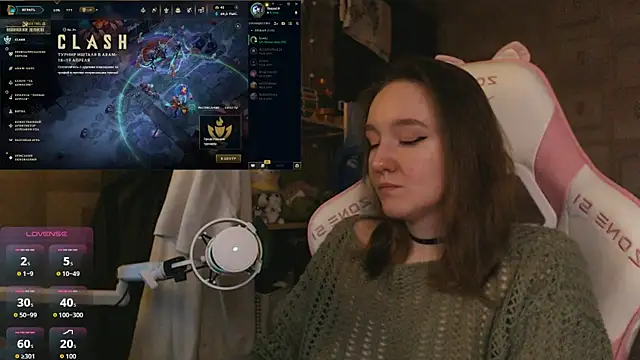 MoonlishSiren online show from April 13, 9:20 pm