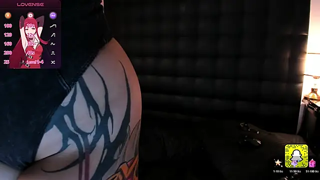 ValenGray online show from May 20, 1:17 pm