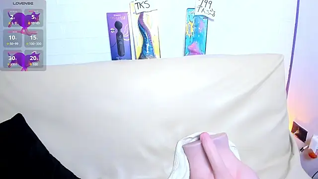 Snapshot of Yeye_scs chatting on February 4, 3:26 pm Yeye scs online show from February 4, 3:26 pm