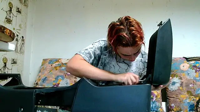Sophie Bell online show from June 11, 6:06 pm