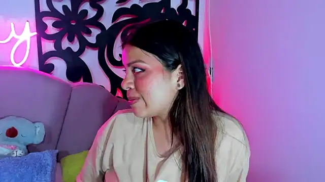 Snapshot of your_little_naughty1 chatting on December 28, 3:37 am your little naughty1 online show from December 28, 3:37 am