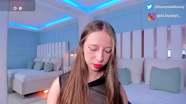 gabi bunny online show from March 6, 6:15 pm