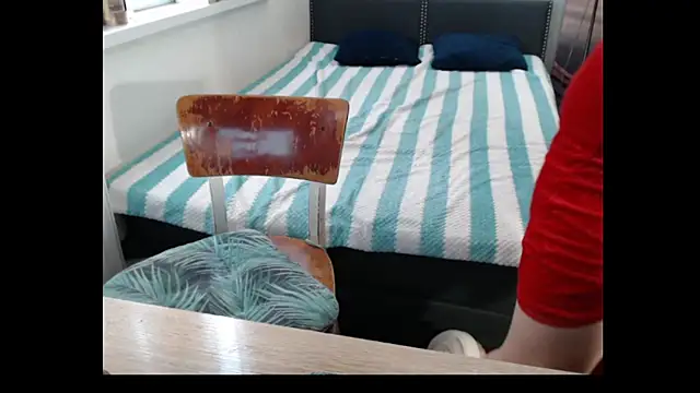 Snapshot of Sweetboobs chatting on March 24, 8:52 am Sweetboobs online show from March 24, 8:52 am