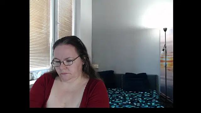 Snapshot of Sweetboobs chatting on April 15, 7:48 am Sweetboobs online show from April 15, 7:48 am