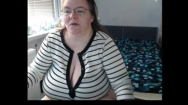 Sweetboobs online show from May 3, 8:31 am