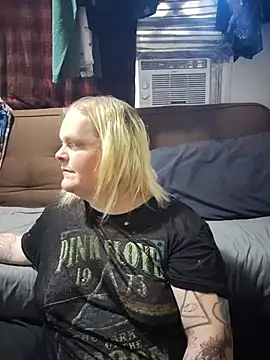 Trans Girl next door420 online show from June 16, 11:07 pm