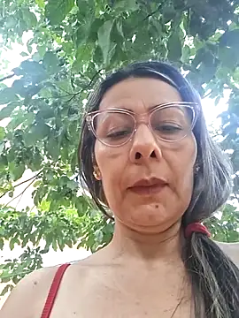 Snapshot of Mia-funny20 chatting on June 22, 4:04 pm Mia-funny20 online show from June 22, 4:04 pm