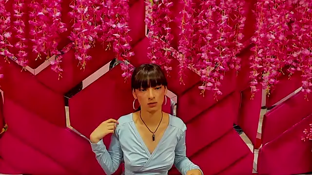 Aurora 18 online show from February 7, 9:04 pm