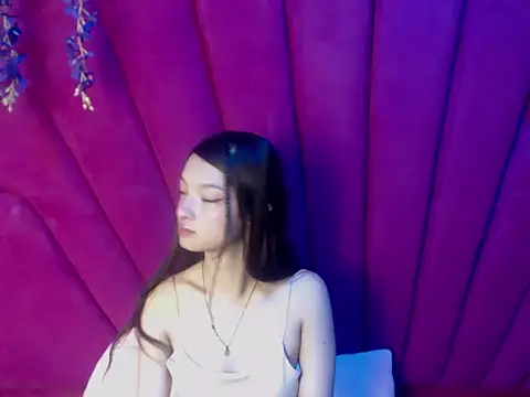 Aurora 18 online show from April 14, 2:34 pm