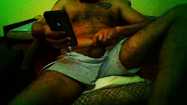 Snapshot of Kinkyluvi chatting on December 11, 6:31 pm Kinkyluvi online show from December 11, 6:31 pm