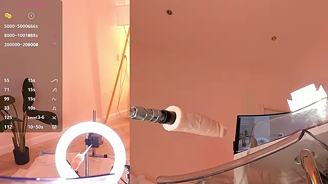 Snapshot of Sexydoll112 chatting on February 5, 12:04 am Sexydoll112 online show from February 5, 12:04 am