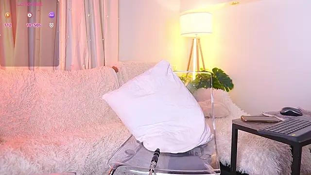 Snapshot of Sexydoll112 chatting on February 28, 1:50 am Sexydoll112 online show from February 28, 1:50 am