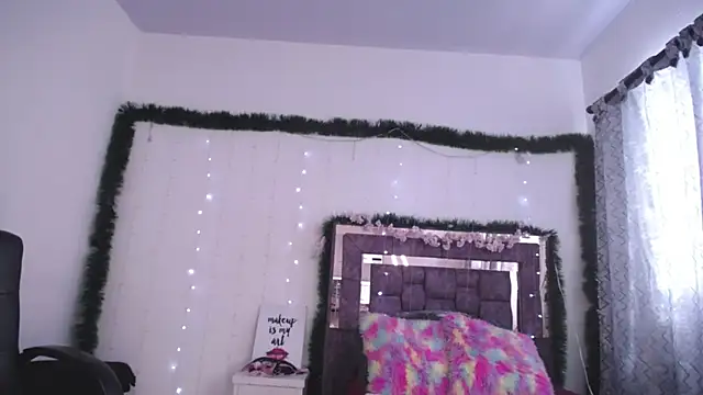 Snapshot of alejandrafitt chatting on December 24, 4:08 pm alejandrafitt online show from December 24, 4:08 pm