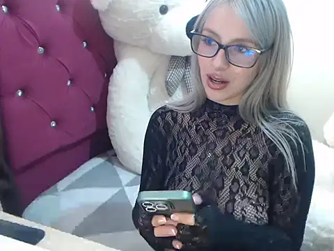 Snapshot of MOLLY4444 chatting on February 26, 8:52 pm MOLLY4444 online show from February 26, 8:52 pm