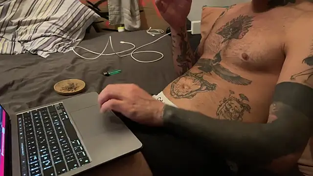 Snapshot of kameray12 chatting on March 14, 6:18 pm kameray12 online show from March 14, 6:18 pm