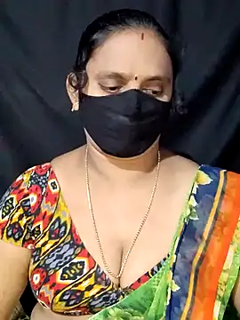 Snapshot of vintage-vibs chatting on February 1, 5:18 am vintage-vibs online show from February 1, 5:18 am