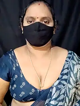 Snapshot of vintage-vibs chatting on February 2, 4:37 am vintage-vibs online show from February 2, 4:37 am