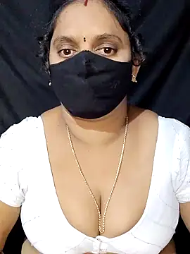 Snapshot of vintage-vibs chatting on February 3, 8:57 pm vintage-vibs online show from February 3, 8:57 pm