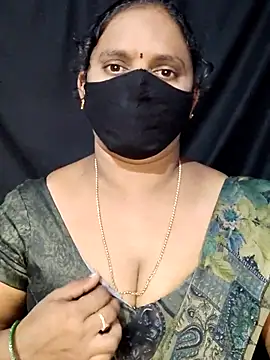 Snapshot of vintage-vibs chatting on February 20, 4:39 am vintage-vibs online show from February 20, 4:39 am