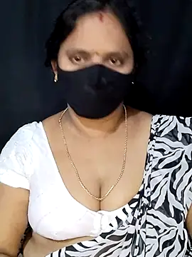 Snapshot of vintage-vibs chatting on February 22, 4:29 am vintage-vibs online show from February 22, 4:29 am