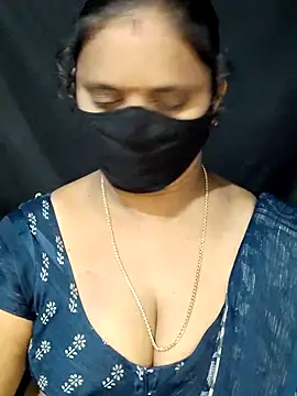 Snapshot of vintage-vibs chatting on March 3, 4:03 am vintage-vibs online show from March 3, 4:03 am