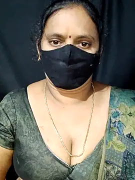 Snapshot of vintage-vibs chatting on March 9, 10:41 pm vintage-vibs online show from March 9, 10:41 pm