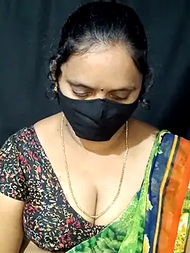 Snapshot of vintage-vibs chatting on March 11, 10:53 pm vintage-vibs online show from March 11, 10:53 pm