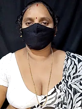 Snapshot of vintage-vibs chatting on September 17, 5:58 pm vintage-vibs online show from September 17, 5:58 pm