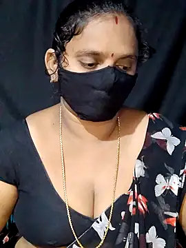 Snapshot of vintage-vibs chatting on October 3, 5:54 pm vintage-vibs online show from October 3, 5:54 pm