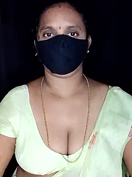 Snapshot of vintage-vibs chatting on October 22, 5:41 am vintage-vibs online show from October 22, 5:41 am