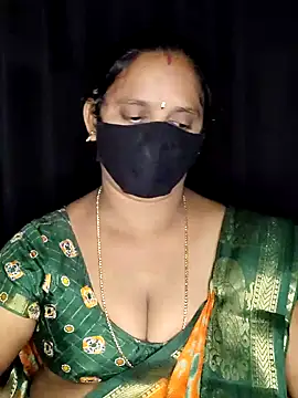 Snapshot of vintage-vibs chatting on November 2, 5:59 pm vintage-vibs online show from November 2, 5:59 pm