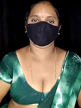 Snapshot of vintage-vibs chatting on November 10, 5:34 pm vintage-vibs online show from November 10, 5:34 pm