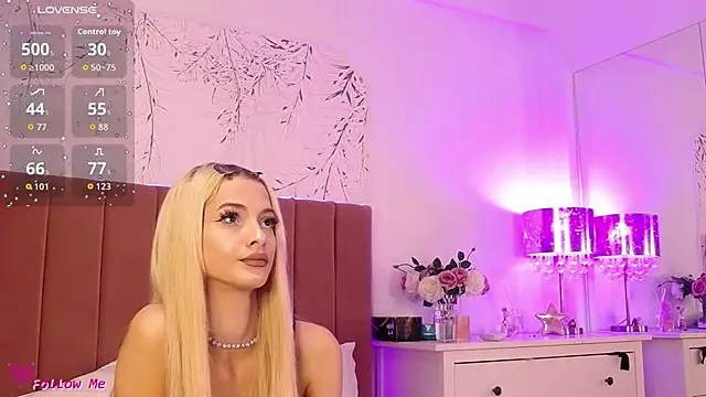 PinkySparks online show from November 15, 6:48 pm