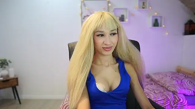 Amai  Liu online show from November 28, 7:05 pm