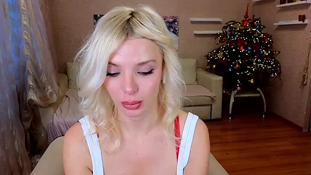 Snapshot of mechloe chatting on January 10, 8:29 am mechloe online show from January 10, 8:29 am