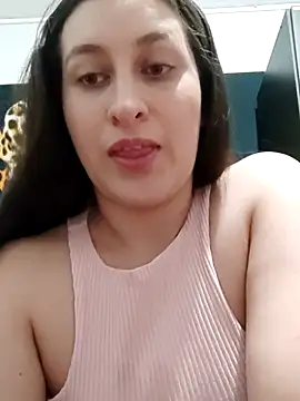 dulccemaria24 online show from March 7, 12:04 am