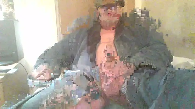 Snapshot of oldenglishguy chatting on February 17, 8:26 pm oldenglishguy online show from February 17, 8:26 pm