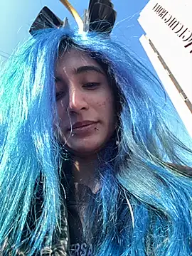 Snapshot of Lunapage chatting on February 3, 1:19 pm Lunapage online show from February 3, 1:19 pm