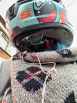 Snapshot of Lunapage chatting on February 11, 1:09 pm Lunapage online show from February 11, 1:09 pm