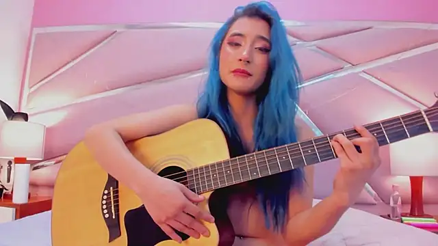 Snapshot of Lunapage chatting on February 20, 5:07 pm Lunapage online show from February 20, 5:07 pm