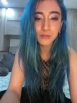 Snapshot of Lunapage chatting on February 21, 1:11 am Lunapage online show from February 21, 1:11 am