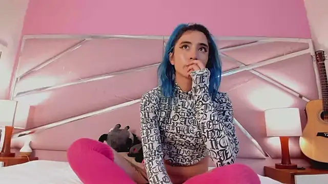 Snapshot of Lunapage chatting on March 11, 4:18 pm Lunapage online show from March 11, 4:18 pm