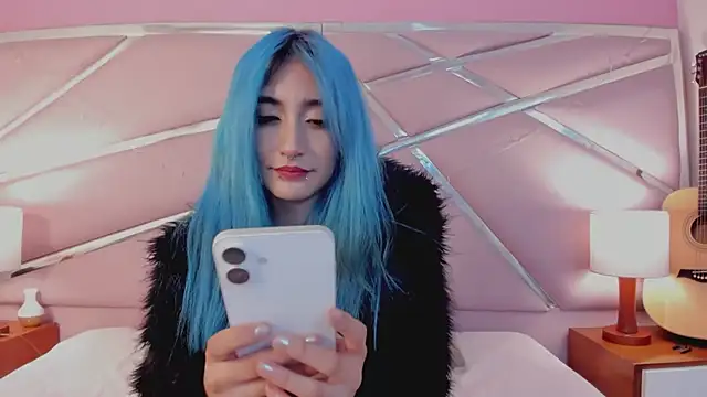 Snapshot of Lunapage chatting on March 17, 1:08 pm Lunapage online show from March 17, 1:08 pm